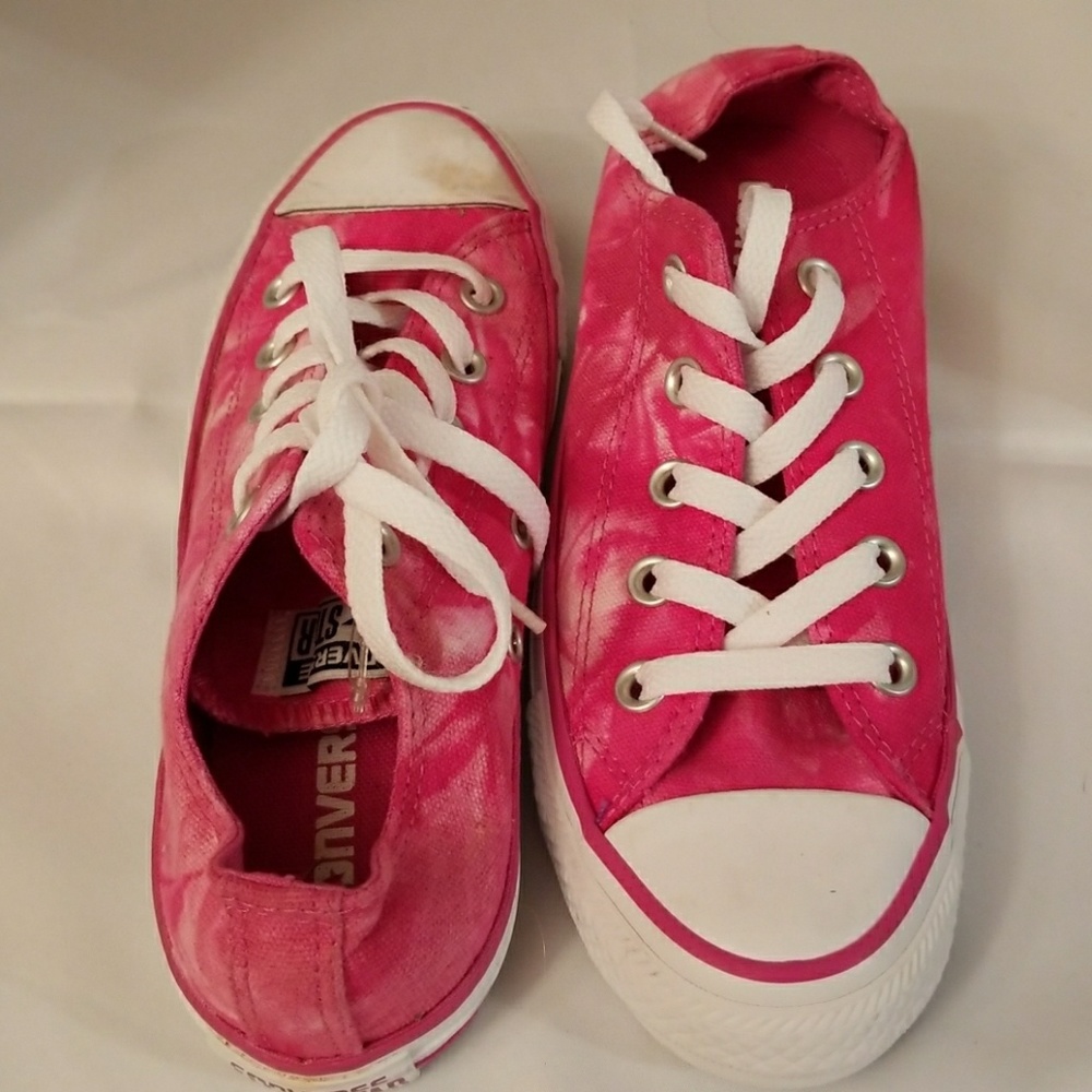 Young kids sneakers